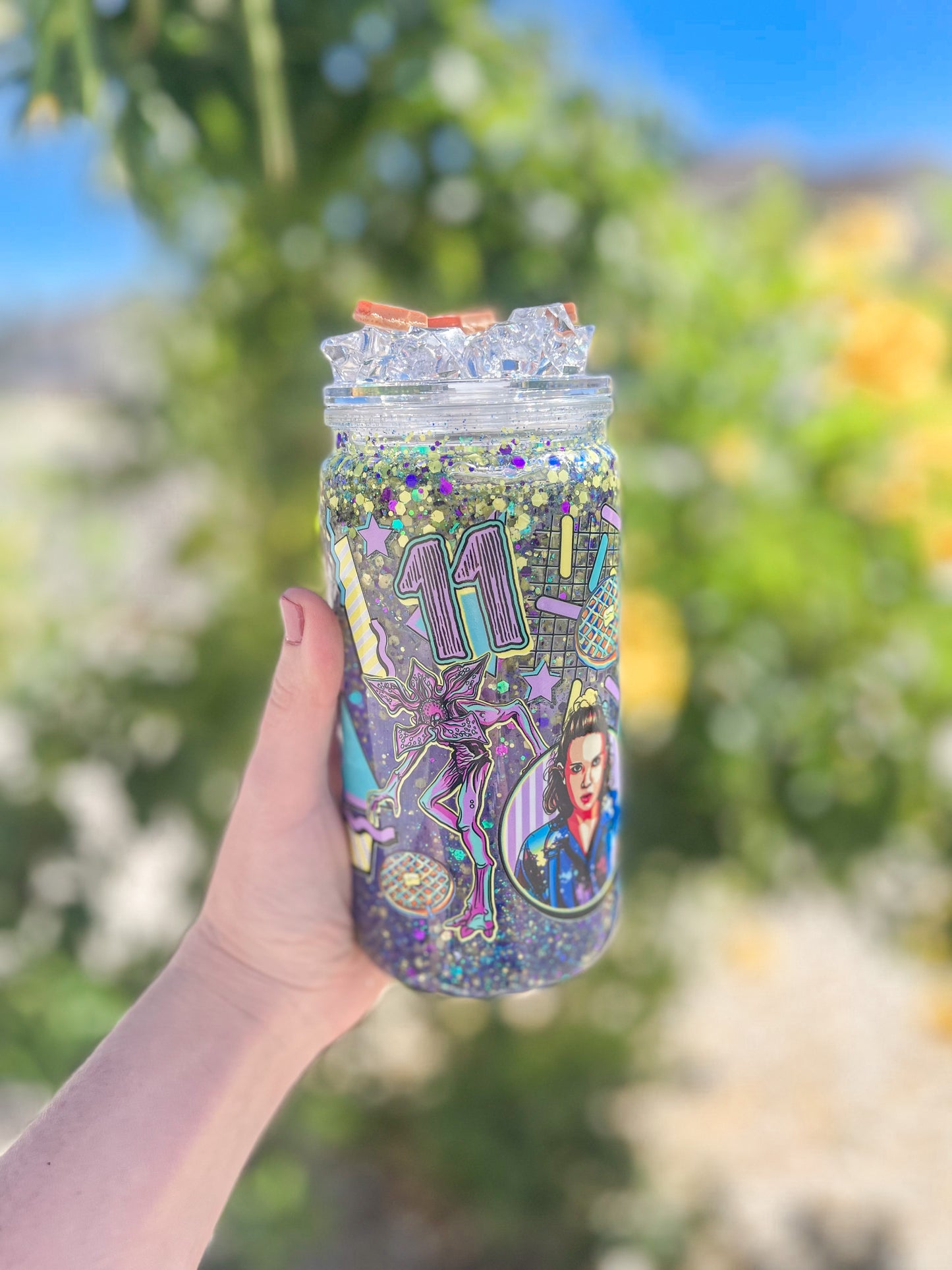 Eleven snow globe tumbler - plastic