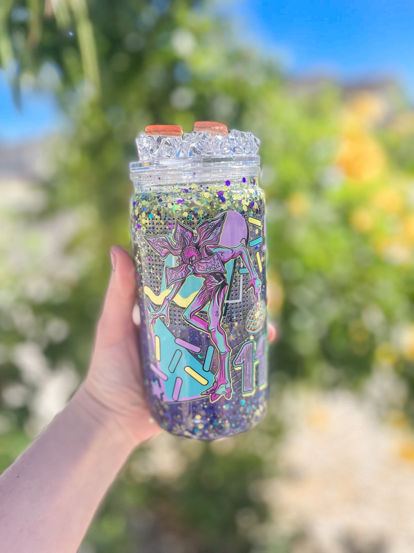 Eleven snow globe tumbler - plastic