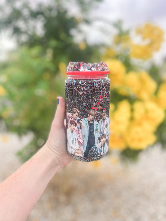 Stray Kids snow globe tumbler - glass
