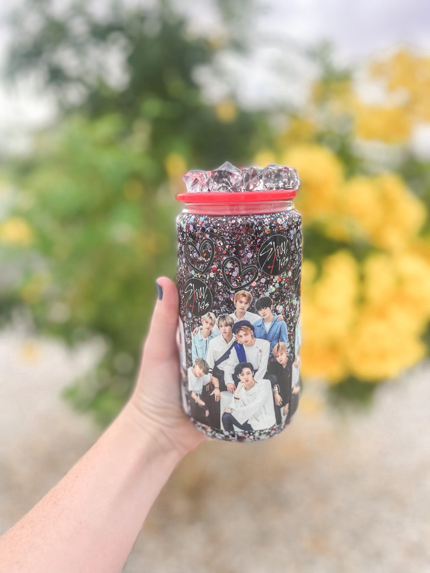 Stray Kids snow globe tumbler - glass